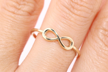 14K Gold Simple Infinity Ring B